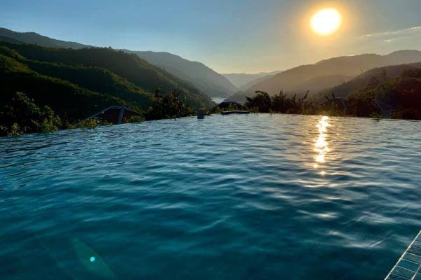 WOW - ABSOLUTELY STUNNING RESORT!